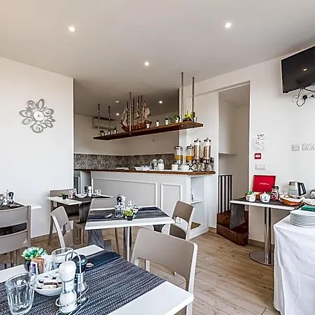 Tano's Boutique Bed & Breakfast