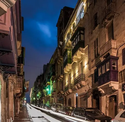 לינה וארוחת בוקר Tano's Boutique 4*