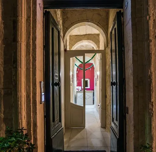 Tano's Boutique Bed and Breakfast